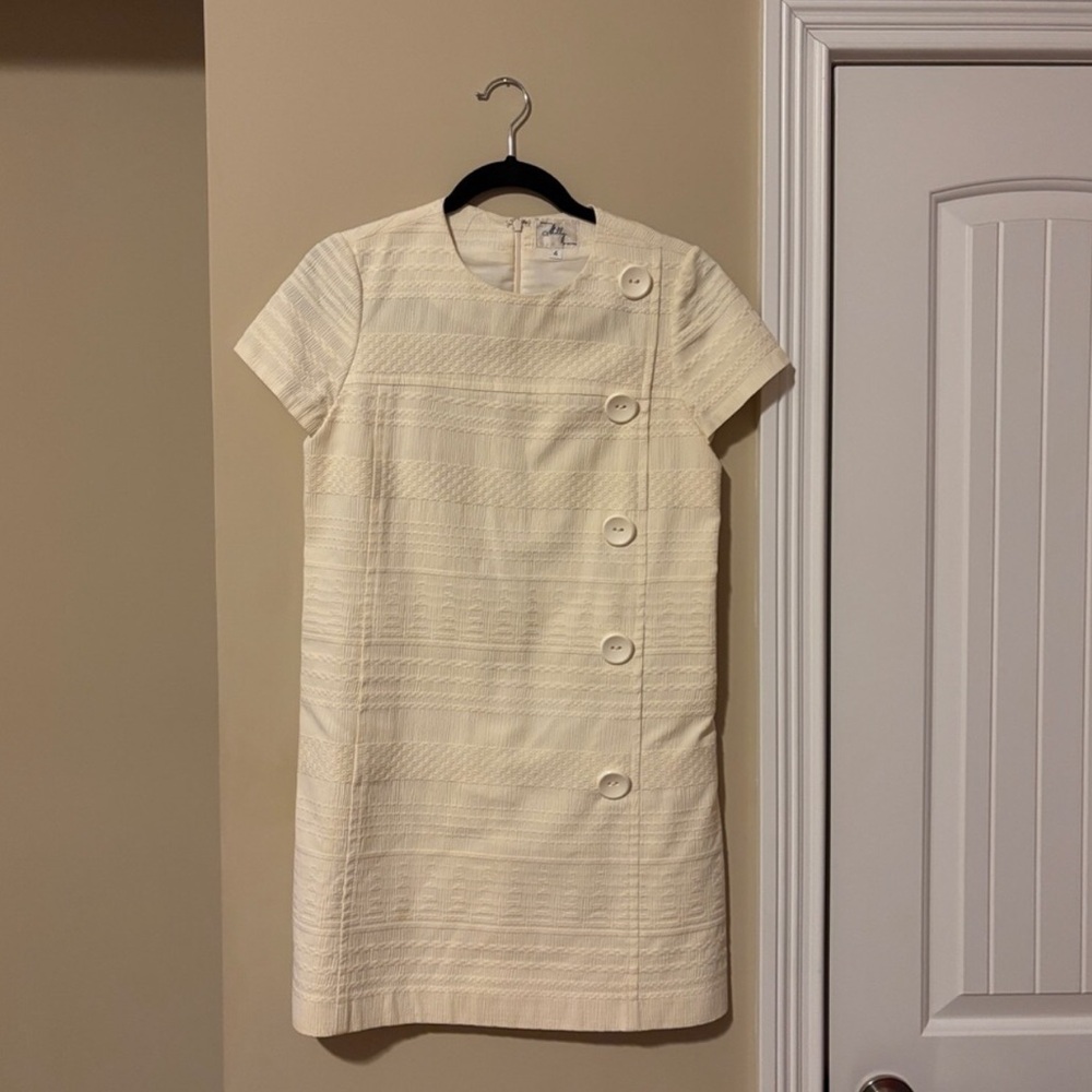 Elegant Cream Short Sleeve Dress